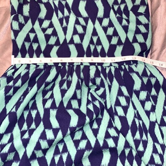 Everly Blue Green Geometric Diamond Sleeveless Dress Medium EUC - Picture 6 of 9